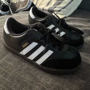 Adidas Sambas